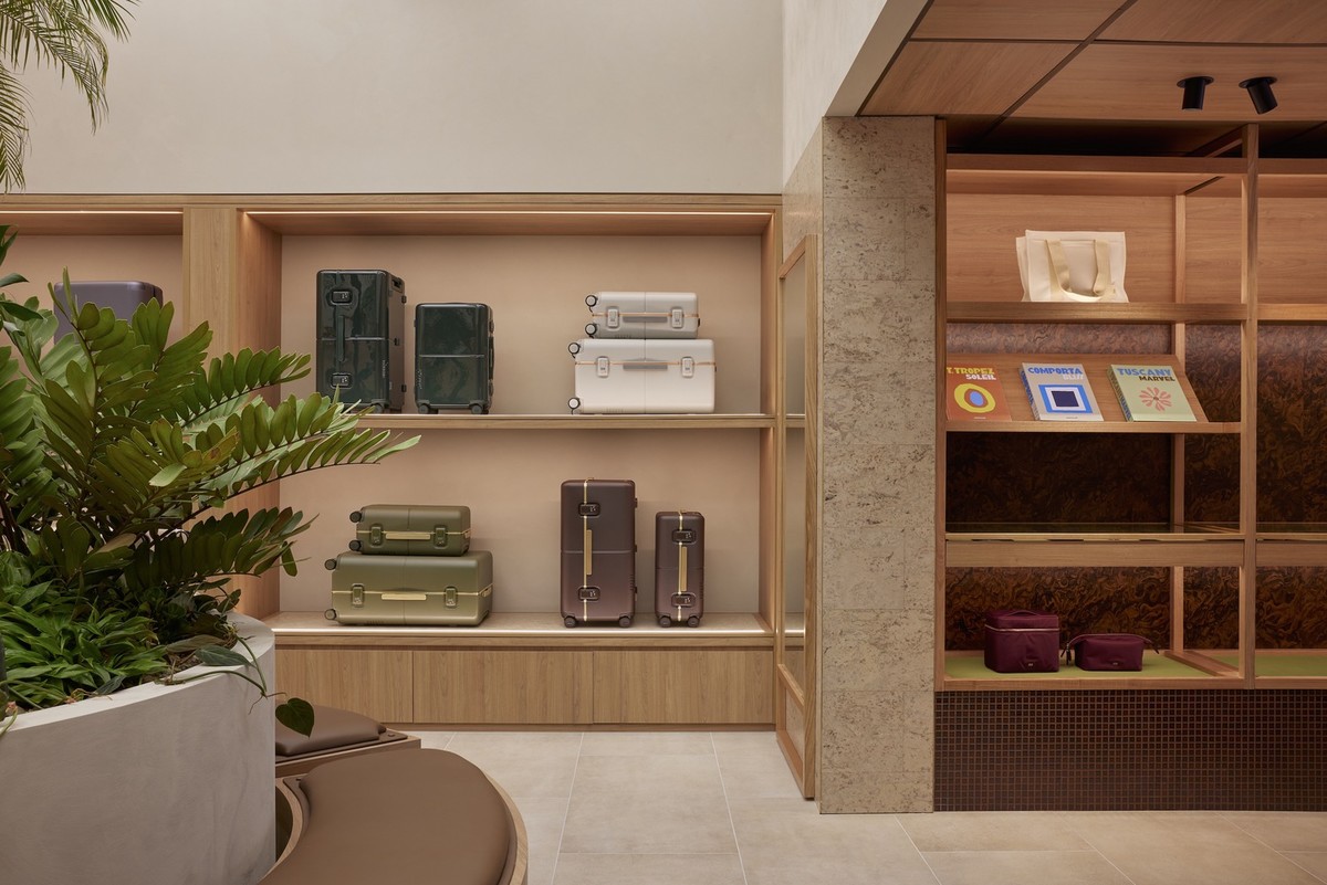Luggage Store Interior Furniture Custom Luggage Store Interior Furniture Custom